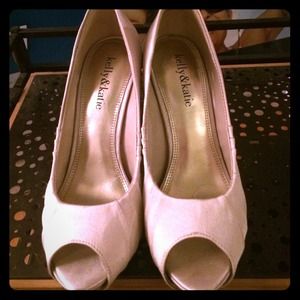 Kelly&katie champion pump