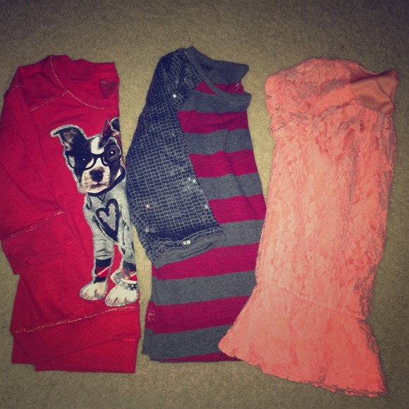 💰💰SOLD💰💰Bundle of girl's tops