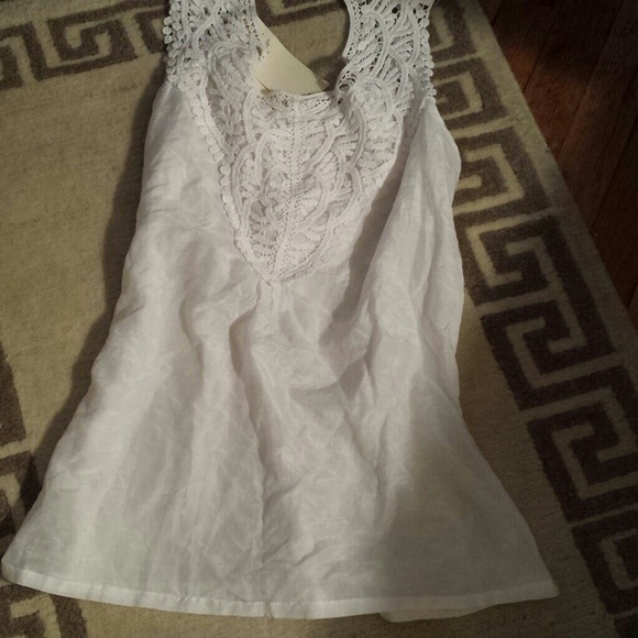 SHEER WHITE BLOUSE.   NEW WITH TAGS. - Picture 4 of 4