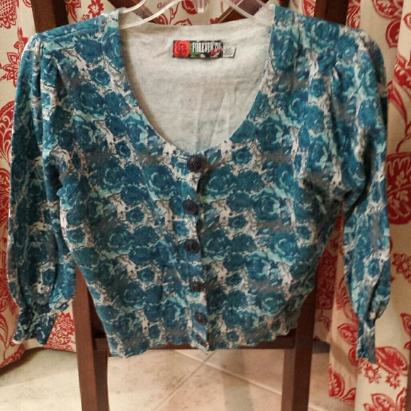 Forever 21 Sweaters - Pretty little sweater