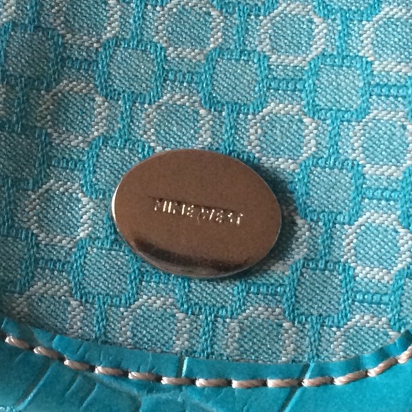 🎉Nine West Handbag &matching wallet & cell case🎉 - Picture 3 of 4