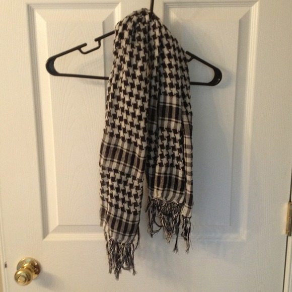 Black & White plaid scarf