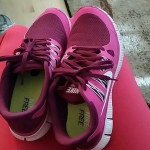 SOLD Nike free sneakers