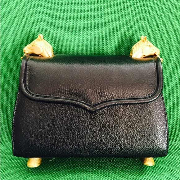 Small vintage shoulder bag by Vicenza Circa 1993