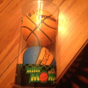 NWT 2 Pack of Mini Basketballs