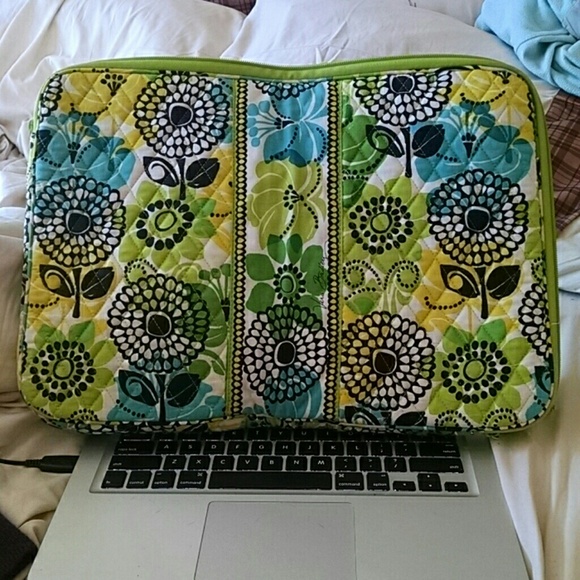 *SOLD IN BUNDLE* Vera Bradley 17" laptop case