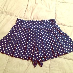 Polka dot skirt/shorts blue & white sz large