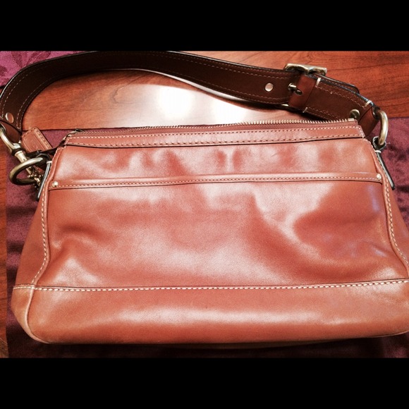 Coach purse - Picture 4 of 4