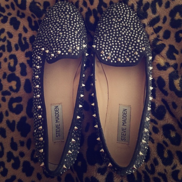 Steve Madden Spike Flats