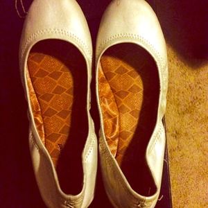 REDUCED TO SELL! Lucky brand Emmie Ballet Flats