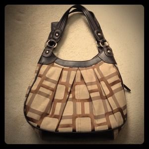 Nine West Vegas Signs Shopper purse