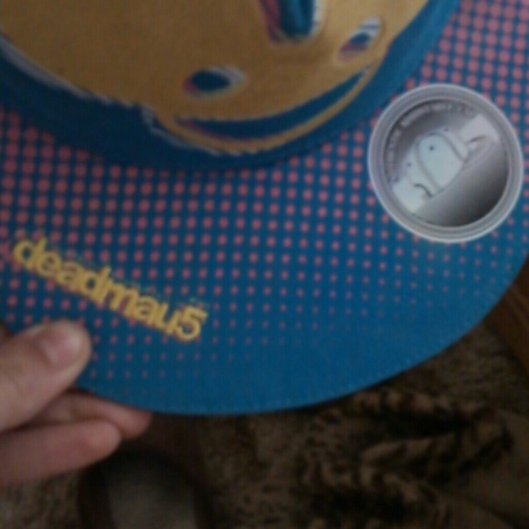 Deadmouse Snap-Back Raver - Picture 2 of 3