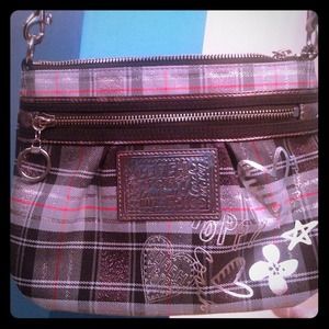 Coach poppy limited edition purse 👜