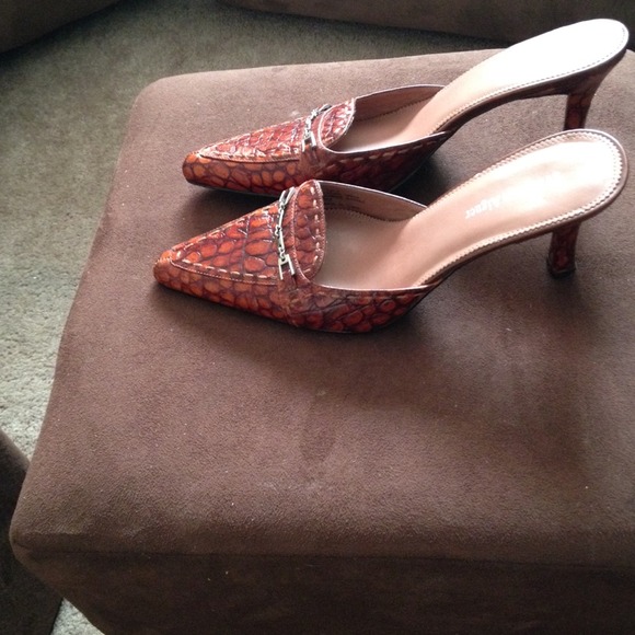 Etienne Aigner Leather slingbacks