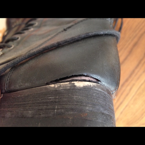 ****additional picture of boot***