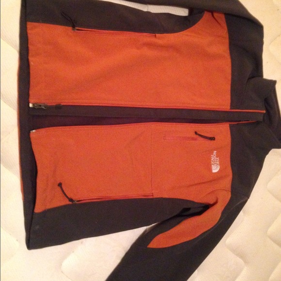 NEW North Face jacket orange