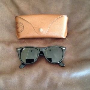 Black Ray Ban Wayfarer