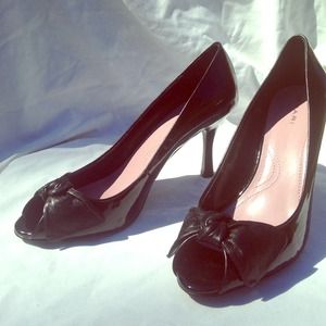 Tahari "Dina" Black Patent Leather High Heel Pumps