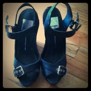Dolce Vita Noah Buckle Wedge