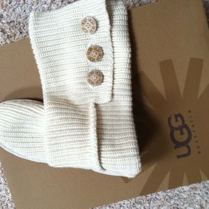 Uggs-knit-cream