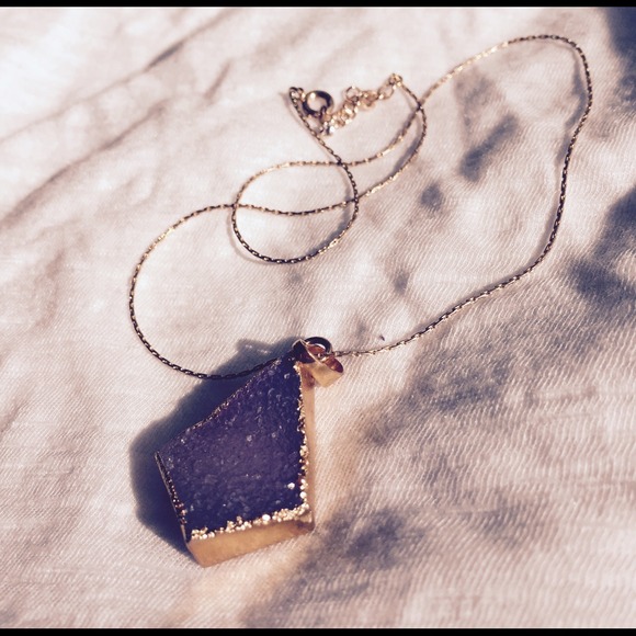 Druzy Pendant Necklace