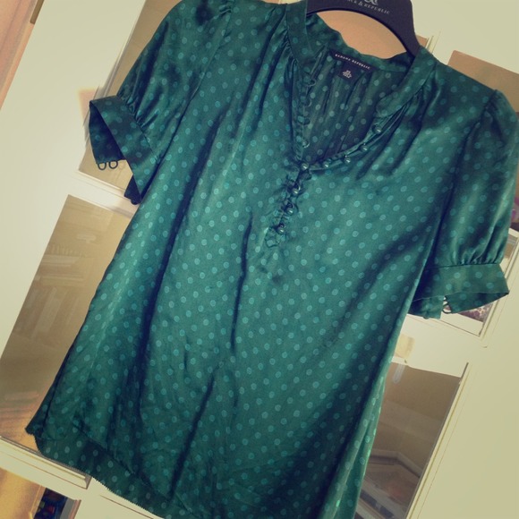 Banana Republic polka dot blouse size xs