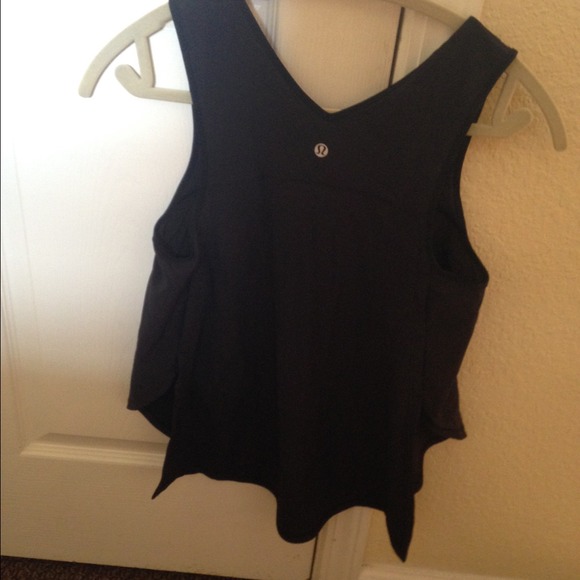 Lululemon split singlet - Picture 3 of 4