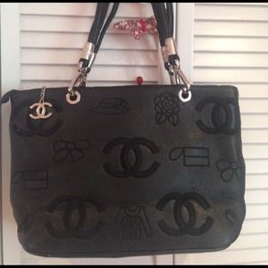 NON AUTHENTIC Chanel bag