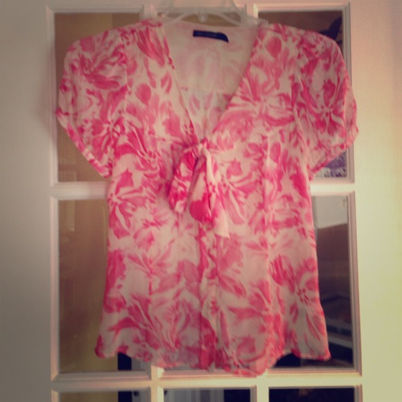 Adorable Limited pink & ivory flora print blouse - Picture 1 of 2