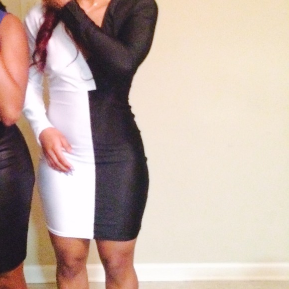 Long sleeve half white/black cut out back dress