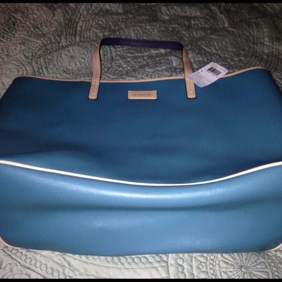 Coach leather tote in Mineral ON SALE TONIGHT! - Picture 2 of 3