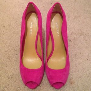 Pink pump