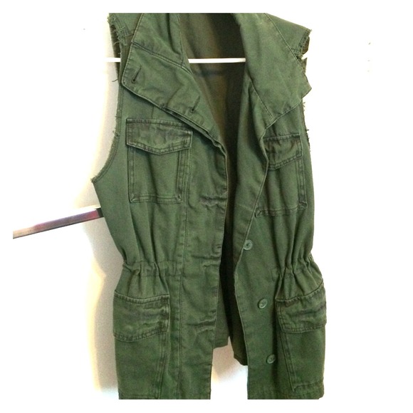 Ecote Military Vest