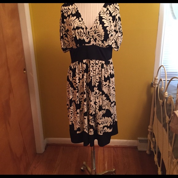 Polyester black and white print dress.