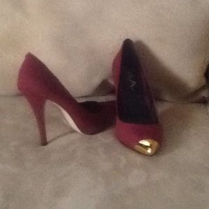Mia pumps