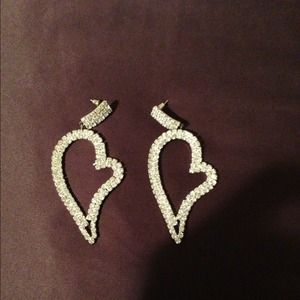 Heart diamond earrings!!
