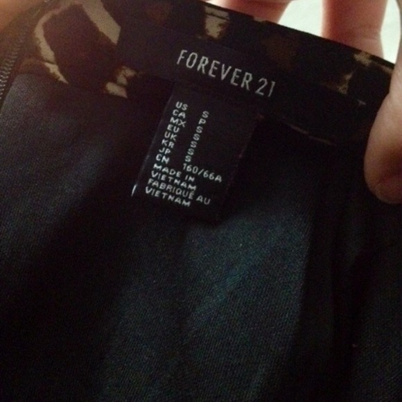 Sexy Leopard Pencil Skirt - Picture 3 of 3