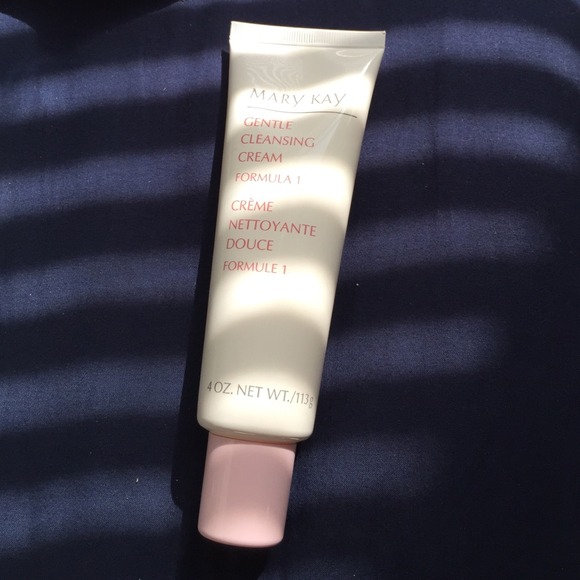 Mary Kay Gentle Cleansing Cream Formula 1