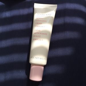 Mary Kay Gentle Cleansing Cream Formula 1