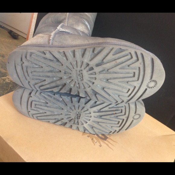 UGG Boot - Picture 3 of 5