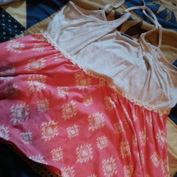 Aztec spaghetti top - Picture 1 of 2