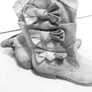 Gray Bow Boots