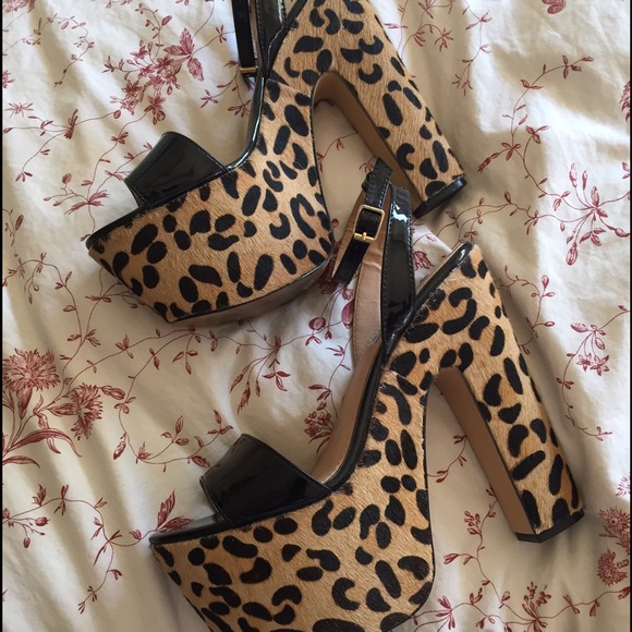 Steve Madden Shazaam Platforms