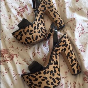 Steve Madden Shazaam Platforms