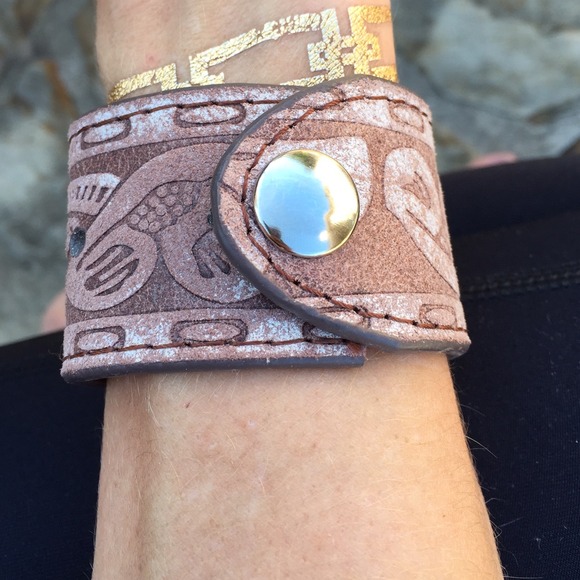 🌟Host pick!!!!! 🌟Leather belt bracelet! - Picture 2 of 4