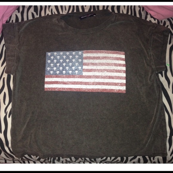 ❌SWAPPED❌Brandy Melville Alien Flag Caleigh Top
