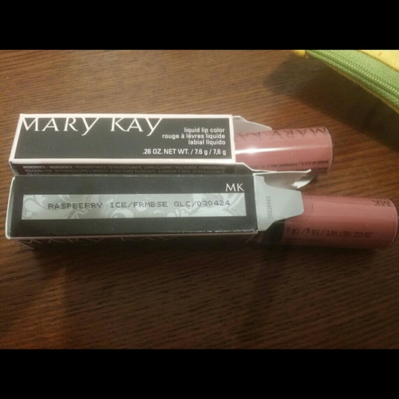 !!!MAKE-UP!!! Mary Kay lip color - Picture 2 of 3