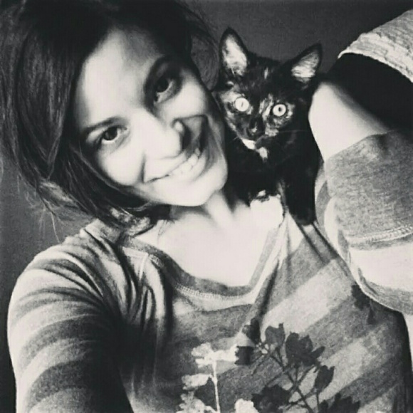 🌻🌹Meet Your Seller🌹🌻 - Picture 2 of 4