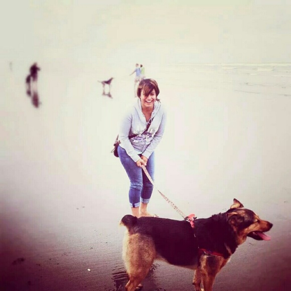 🌻🌹Meet Your Seller🌹🌻 - Picture 4 of 4