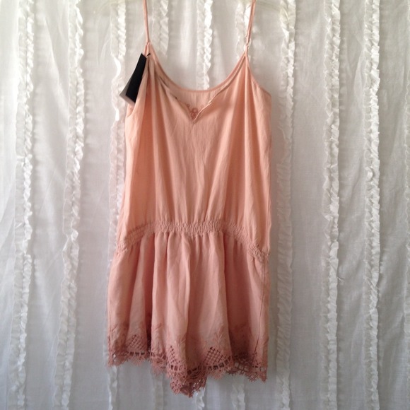 🚫SOLD🚫SZ M embroidered Zara Romper - Picture 4 of 4